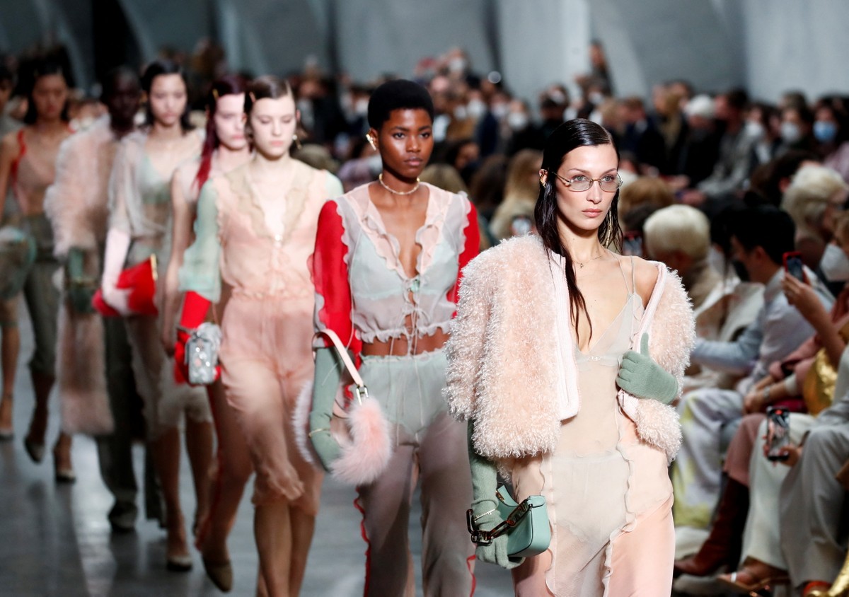 Semana de Moda de Milão começa com mais desfiles presenciais do que on-line pela 1ª vez desde 2020 |  Moda e beleza