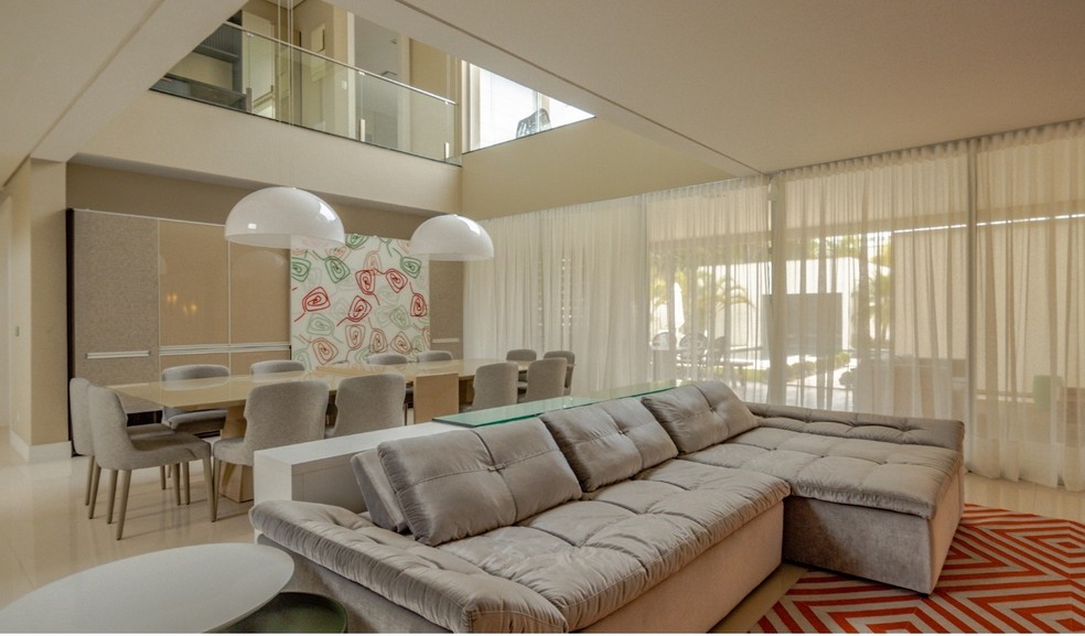 A casa localizada no Jardim Acapulco está à venda no site da Factual. — Foto: Factual Negócios Imobiliários
