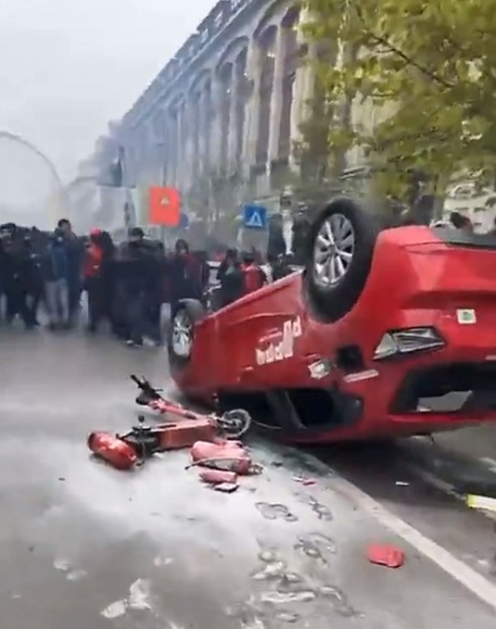 Bruxelas tem cenas de tumulto após jogo entre Bélgica e Marrocos — Foto: Reprodução