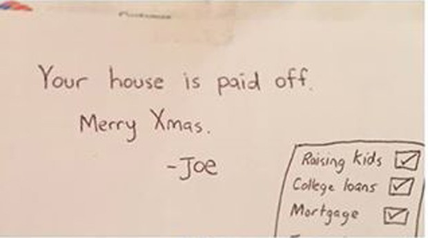 Joe homenageou seus pais com presente de Natal (Foto: Reprodução/Facebook)