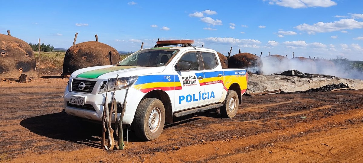 PM de Meio Ambiente prende 6 pessoas durante operação em área com histórico de disputa por terras, em Rio Pardo de Minas 