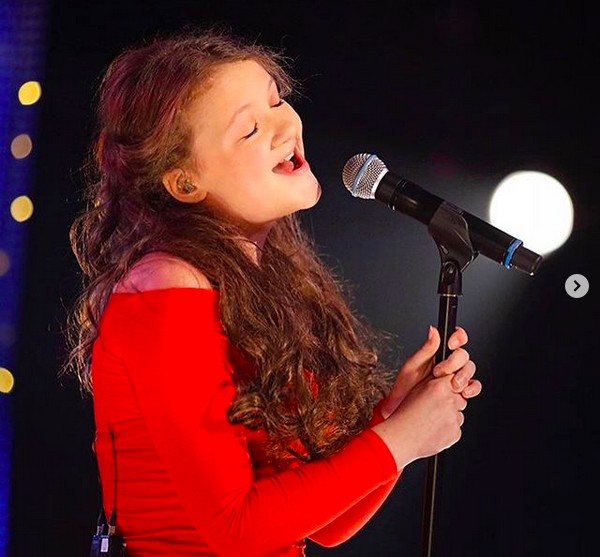 M e De Ativista Greta Thunberg Cantora De pera Que Competiu Em M e De Ativista Greta Thunberg Cantora De pera Que Competiu Em