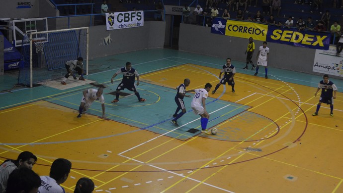 Santos vence Seama e fica com título do primeiro turno de futsal adulto, no Amapá (Foto: Jailson Santos/TV Amapá)