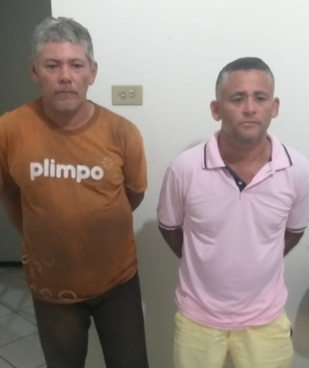 Irmãos foram presos pela polícia suspeitos de agredir a própria mãe — Foto: MPE/Divulgação