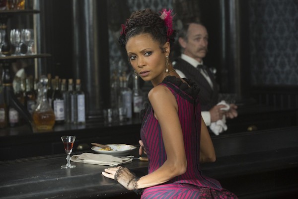 A atriz Thandie Newton em cena de 'Westworld' (Foto: Reprodução)