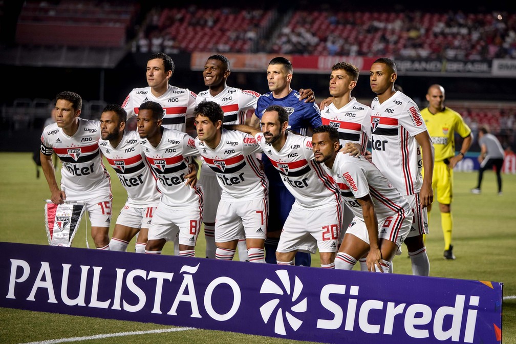 Time do São Paulo posado em duelo contra o Corinthians — Foto: André Anselmo / Futura Press
