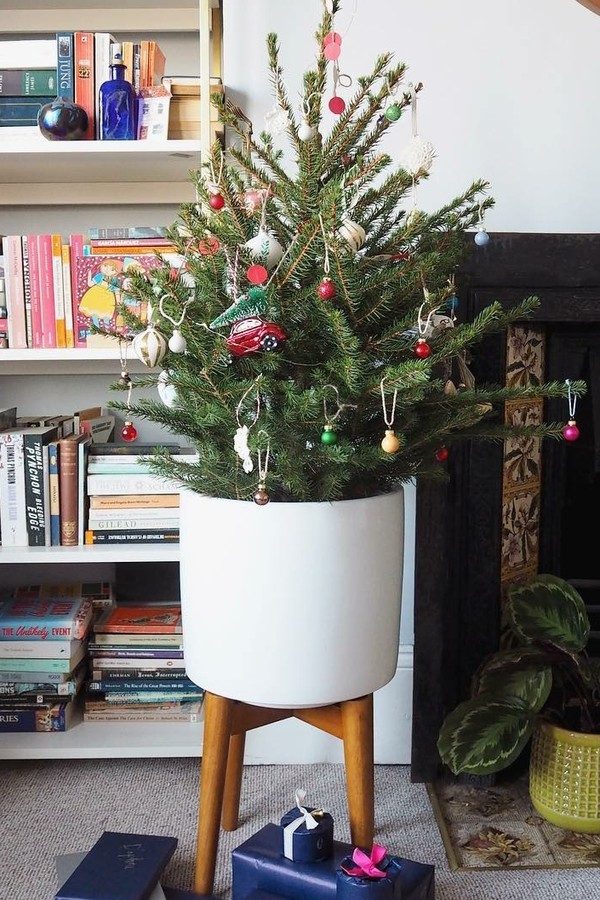 Hoje é dia de montar a árvore de Natal! Inspire-se com 8 ideias (Foto: Reprodução/Instagram @emmablockillustration)