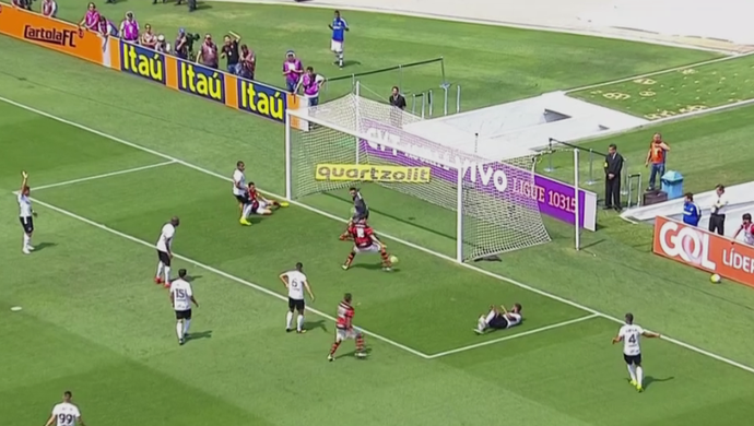 Dupla Réver e Damião leva enquete do lance mais bizarro da 26ª rodada