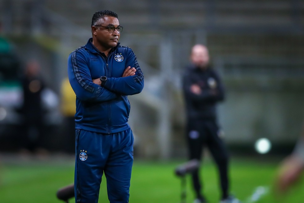 Muda a linha de raciocínio, agora são 5 jogos de invencibilidade, afirma Roger Machado