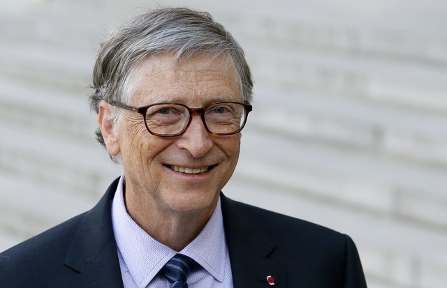 PARIS, FRANCE - APRIL 16:  Co-chairman and co-founder of the The Bill and Melinda Gates Foundation, Bill Gates  speaks to the media after his meeting with French president Emmanuel Macron at the Elysee Palace on April 16, 2018 in Paris, France.  (Photo by (Foto: Getty Images)