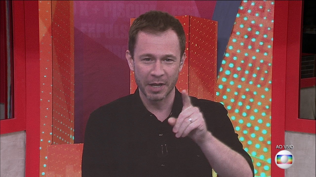 Em dia de Eliminação, brothers curtem piscina do BBB21 ...