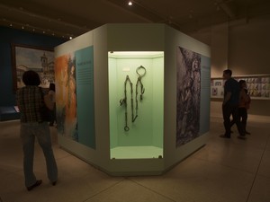 Corrente do milagre do escravo exposta no Museu (Foto: Thiago Leon/Museu N. S. Aparecida)
