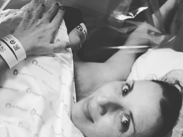 Mendel Bydlowski e a mulher, Juliana, celebram nascimento da filha, Rebeca (Foto: Reprodução/Instagram)