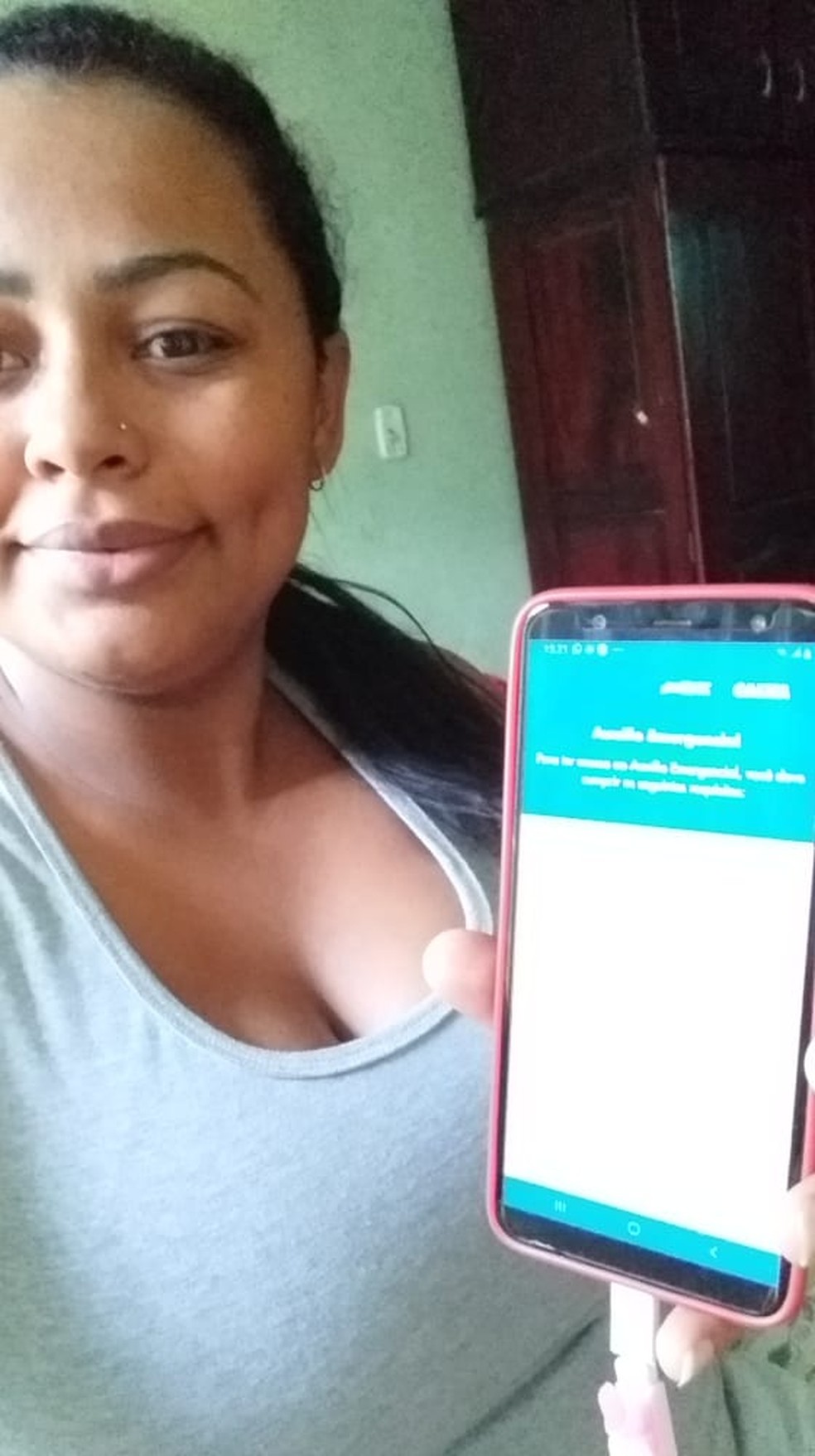 Através de grupos e por telefone, Manoela acredita ter ajudado uma média de 200 pessoas com orientações  — Foto: Manoela Gondim/Arquivo pessoal 
