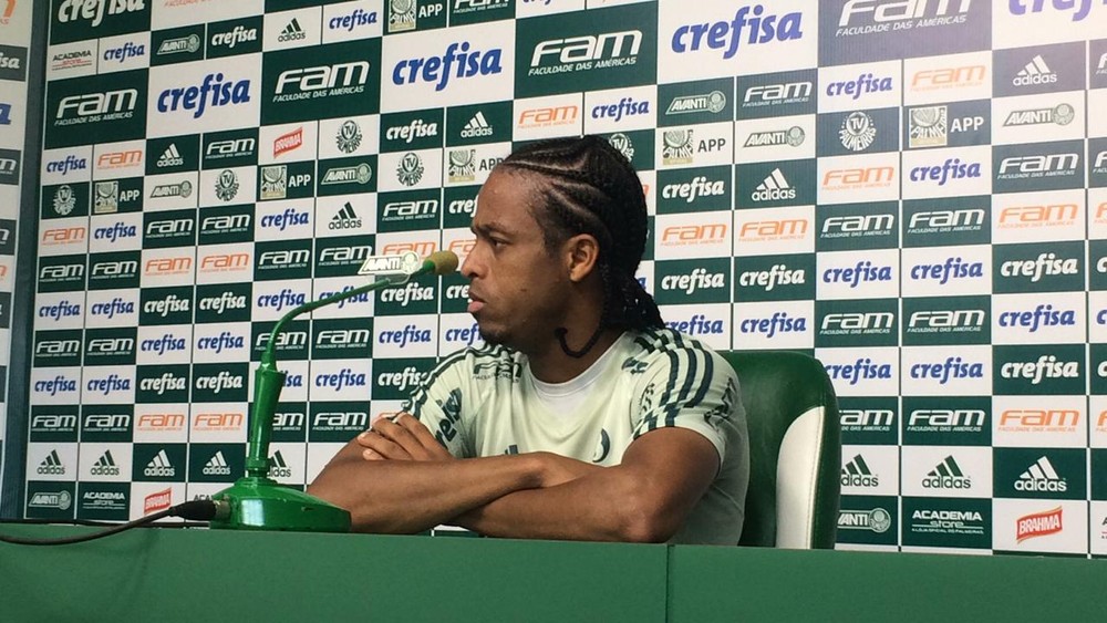Atacante nega má fase, após sequencia negativa