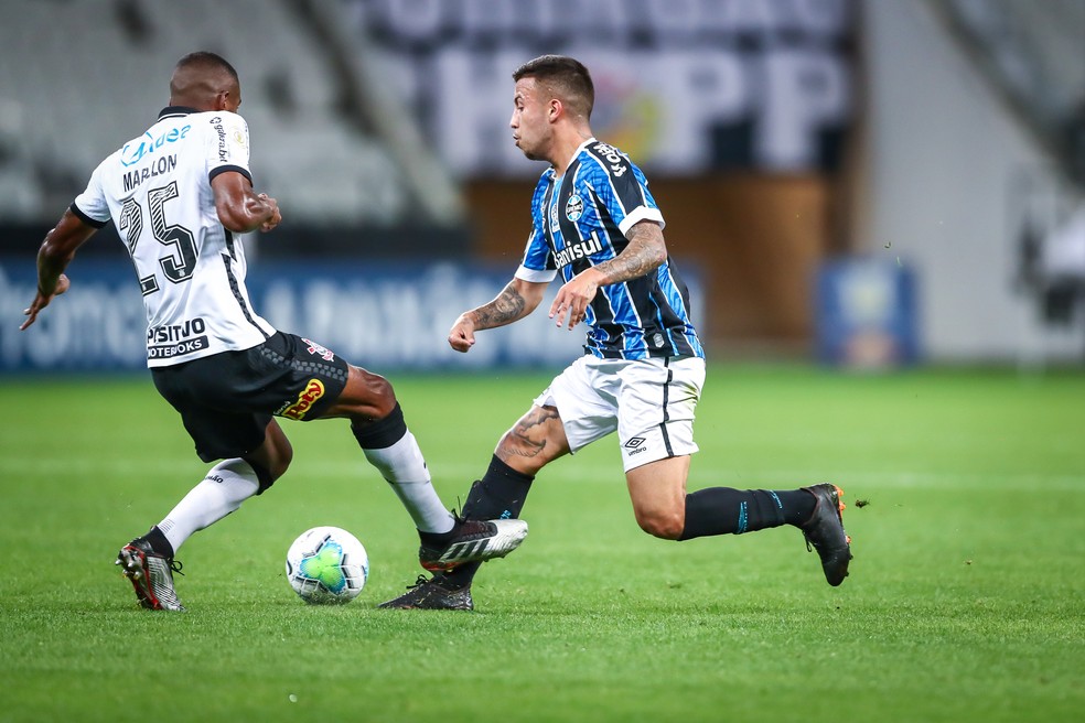 Matheus Henrique leva 10 pontos na canela, mas não deve desfalcar o Grêmio na Libertadores