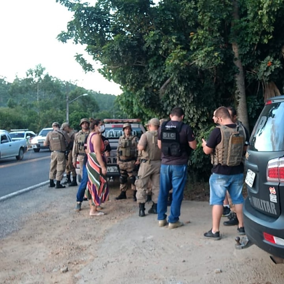 Suspeitos de assalto em Aurora foram detidos em Rio do Sul, no Vale do Itajaí — Foto: Polícia Civil/Reprodução 