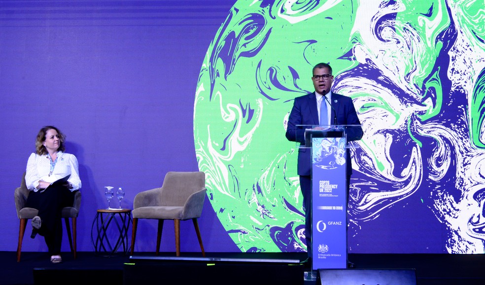 Presidente da COP26, Alok Sharma, discursa em evento em São Paulo nesta segunda-feira (28). — Foto: Embaixada Britânica/Divulgação