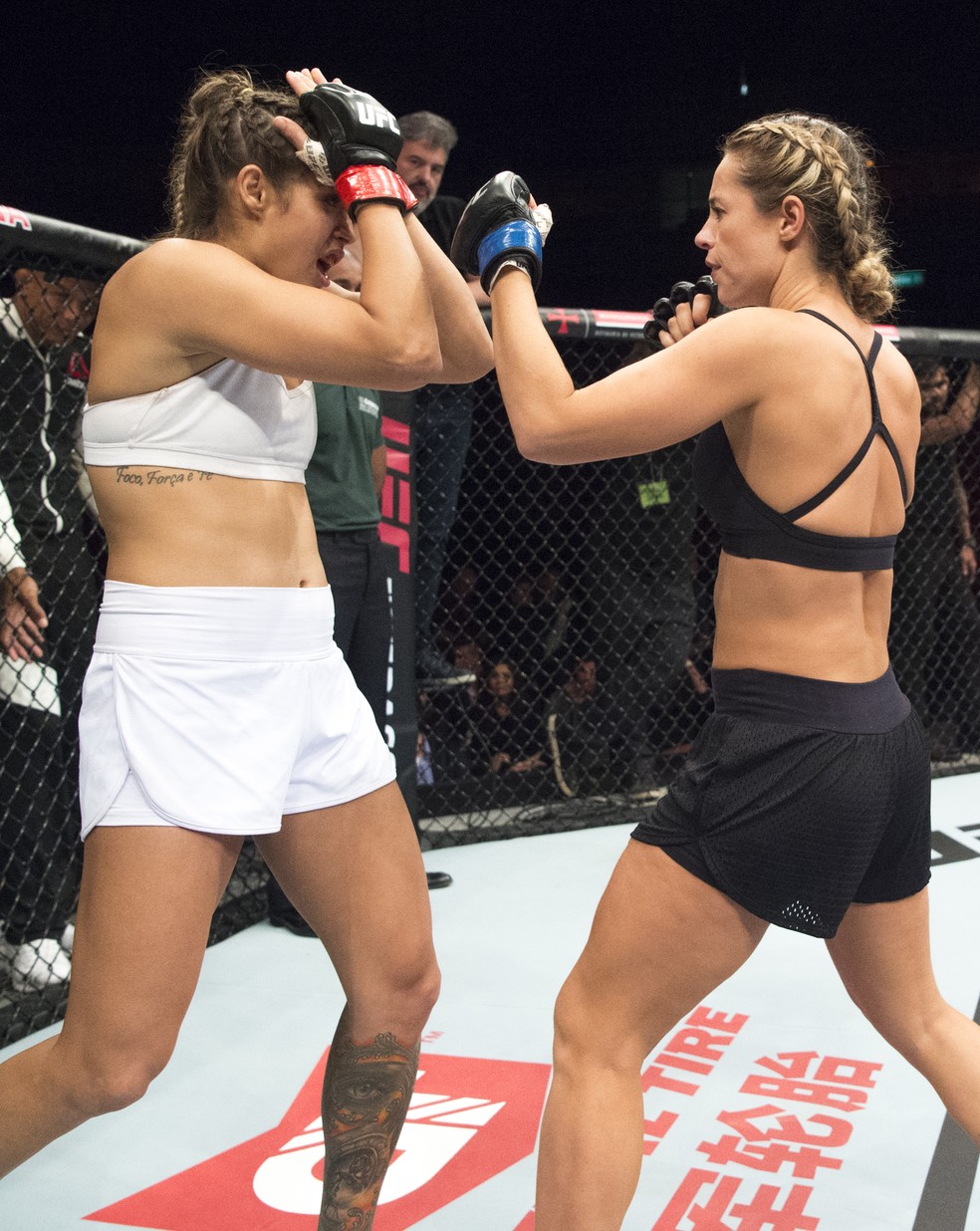 No último capítulo de 'A Força do Querer', Jeiza disputa cinturão do UFC — Foto: Globo / Estevam Avellar
