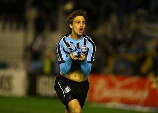 Maxi fala à rádio uruguaia e admite desejo de retornar ao Wanderers