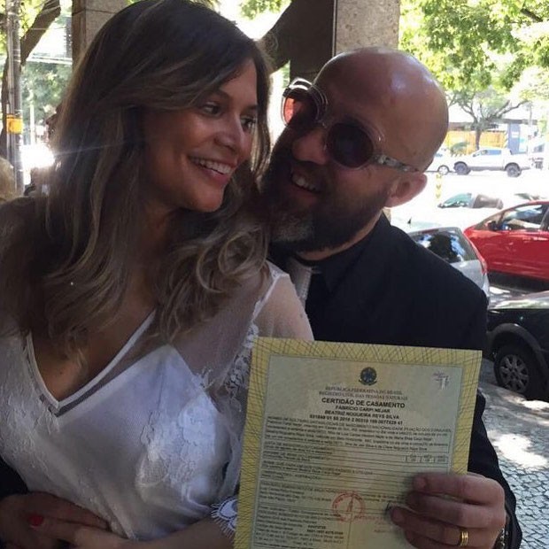 Fabricio Carpinejar com a mulher, Beatriz Reys (Foto: Reprodução/Instagram)