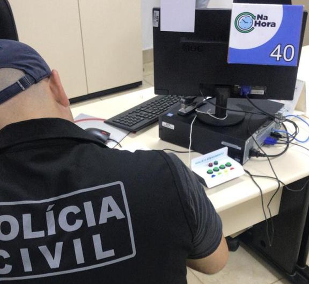 PCDF cumpre mandados de buscas em agência do Na Hora, no âmbito da Operação Apare — Foto: Polícia Civil/Divulgação