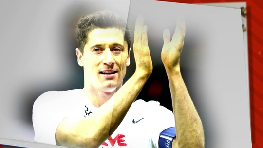 Virou até selo postal: Lewandowski debuta em Copas aos 29 anos quebrando recordes
