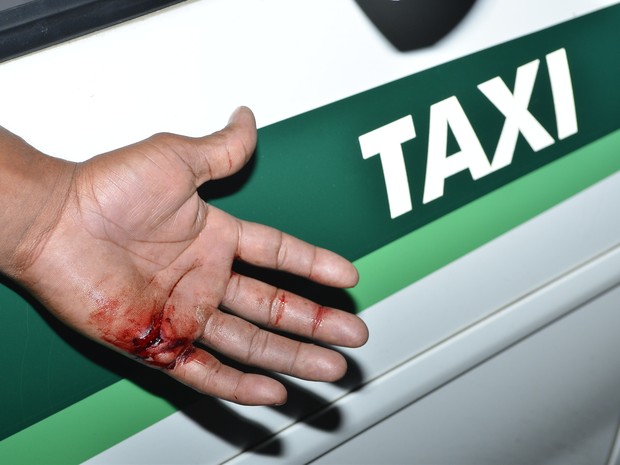Taxista é ferido a facadas durante tentativa de assalto no ES (Foto: Guilherme Ferrari/ A Gazeta)