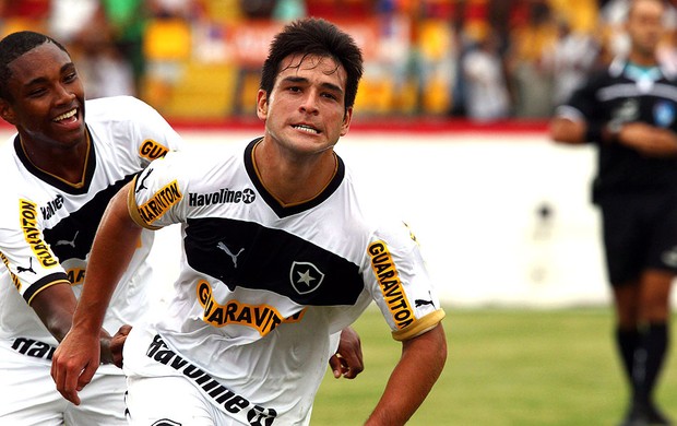 Lodeiro comemora gol do Botafogo sobre o Audax (Foto: Cezar Loureiro / Agência O Globo)