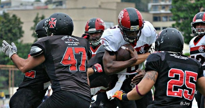 Após Copa do Brasil, Flamengo e Vasco se enfrentam no futebol americano