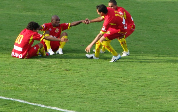Comemoração Atlético Sorocaba no jogo contra o Rio Preto (Foto: Rafaela Gonçalves / GLOBOESPORTE.COM)