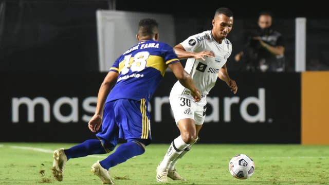 Lucas Braga em Santos x Boca