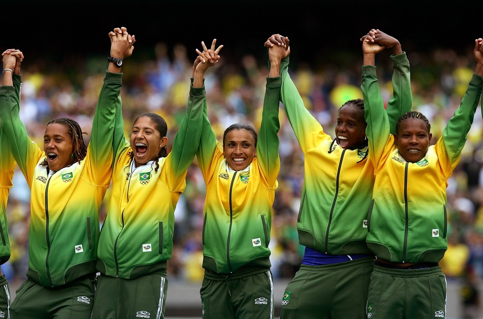 Jogadoras celebrando a conquista da medalha de ouro, em 2007. Foto: GettyImages