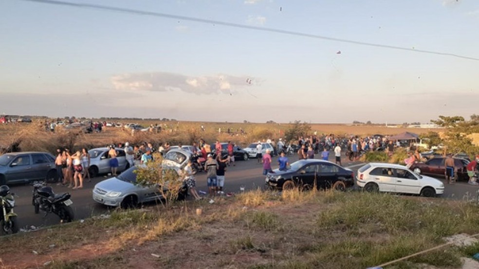 Quatro pessoas s&atilde;o autuadas por n&atilde;o usarem m&aacute;scaras em Araraquara. &mdash; Foto: Redes Sociais/Reprodu&ccedil;&atilde;o