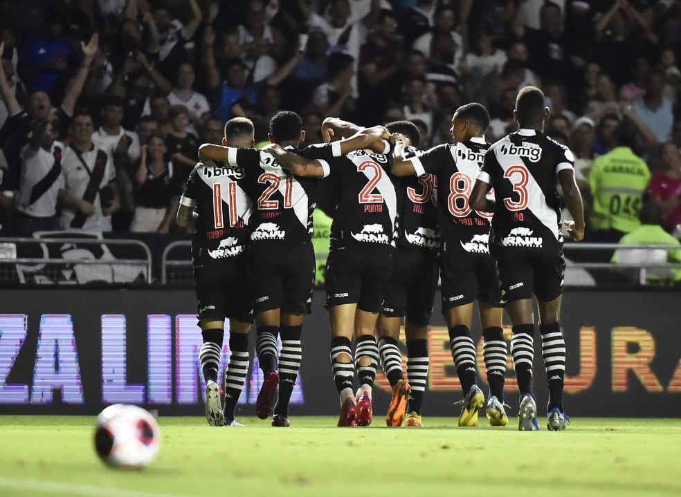 Vasco depende apenas de si para se classificar para as semifinais do Carioca — Foto: André Durão/ge