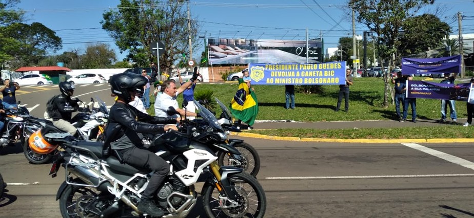 Agentes da PRF protestam contra Bolsonaro em Campo Grande por promessa não cumprida