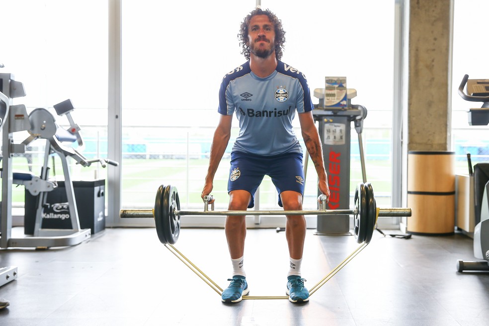 Galhardo herda posição de Leonardo — Foto: Lucas Uebel/Grêmio