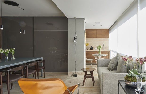 Apartamento com living integrado para receber os amigos (Foto: Jomar Braganca                  )