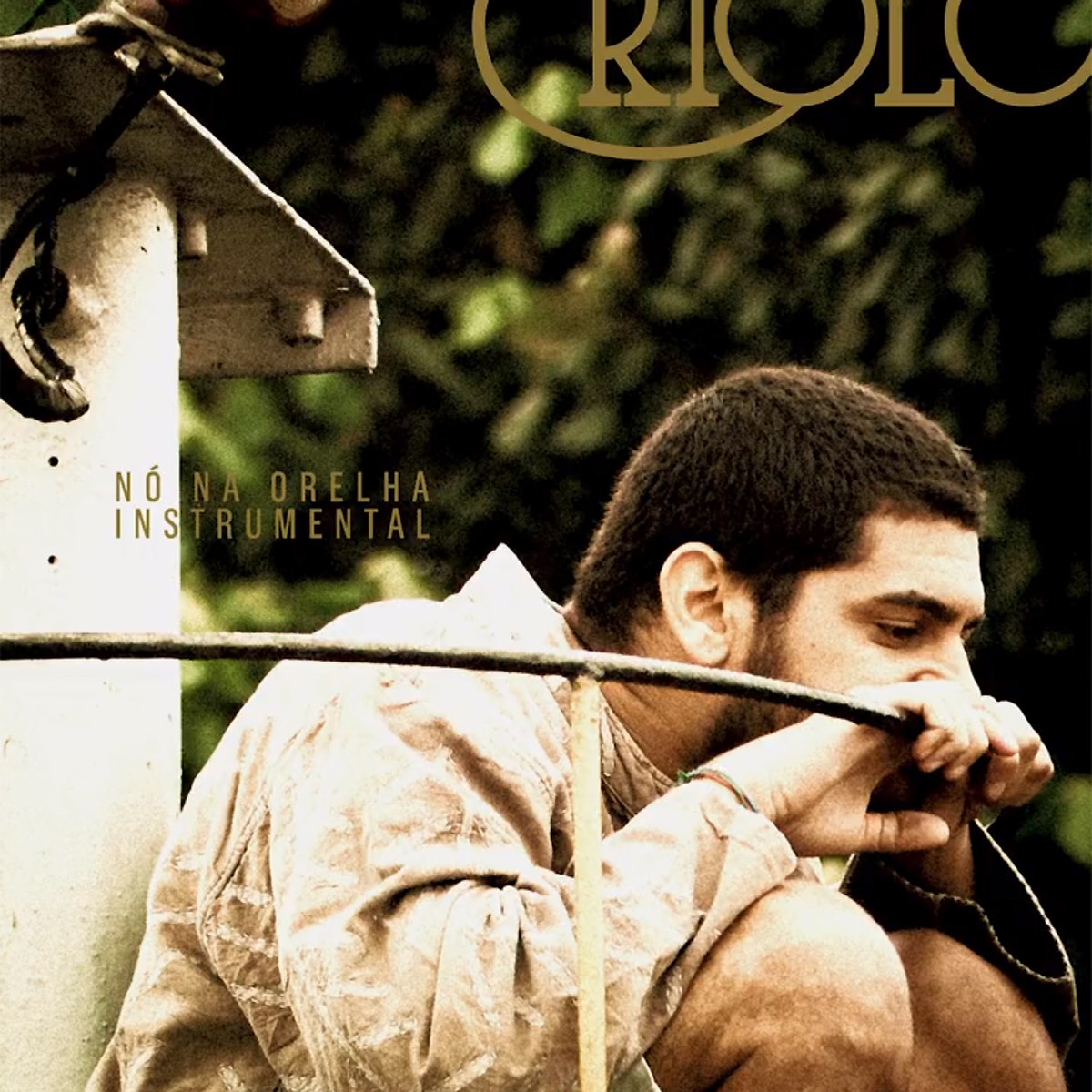 Criolo recicla ‘Nó na orelha’, álbum que o projetou há dez anos, sem as vozes e com cores na capa | Blog do Mauro Ferreira