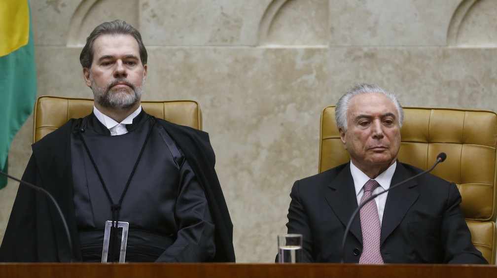 Ministro Dias Toffoli ao lado do presidente Michel Temer, durante cerimônia de posse como presidente do STF — Foto: DIDA SAMPAIO/ESTADÃO CONTEÚDO