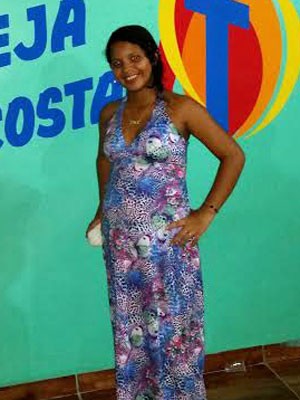 A paraense Sandriele Barbosa tem 15 anos e está grávida do segundo filho (Foto: Arquivo pessoal/Marcelo Silva)