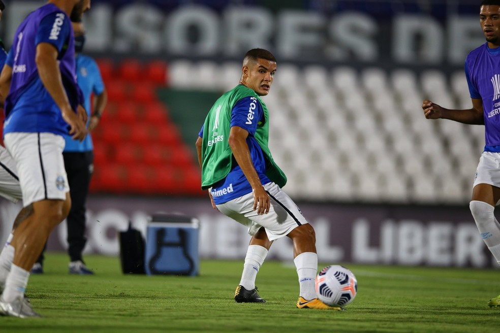 Saída de Renato no Grêmio trava liberação de lateral-direito para a Ponte Preta