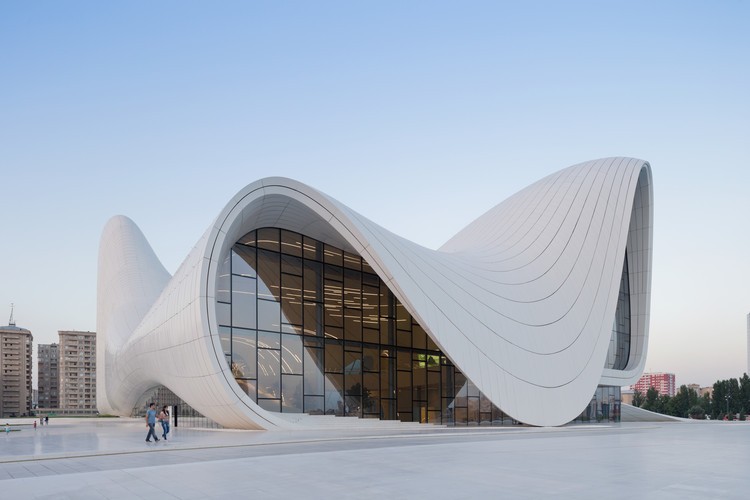 Heydar Aliyev Centre – Baku, Azerbaijão (Foto: Iwan Baan / Zaha Hadid Architects / Divulgação)