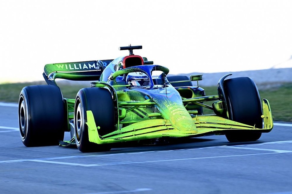 Flow vis no carro guiado por Nicholas Latifi, da Williams, na pré-temporada da F1 2022 — Foto: Motorsport Images