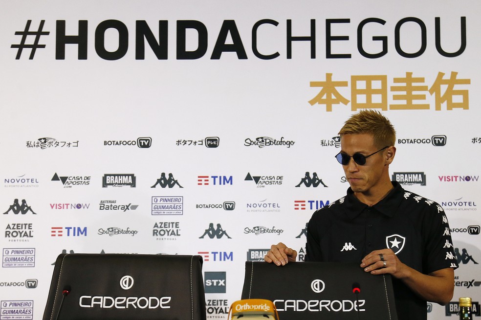 Honda é apresentado como novo reforço do Botafogo — Foto: Vitor Silva/Botafogo