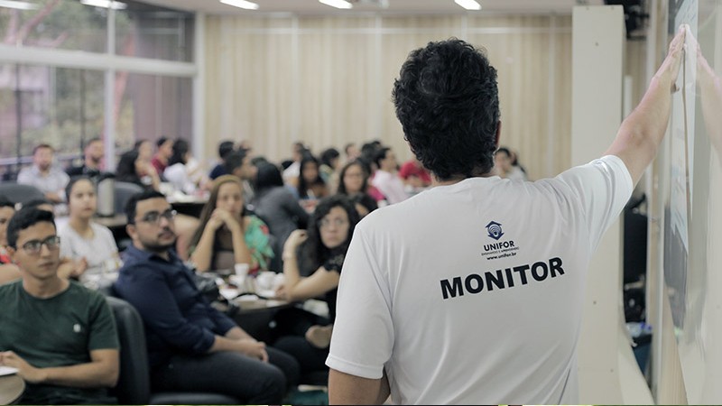 Monitoria transforma a jornada acadêmica e promove iniciação à docência