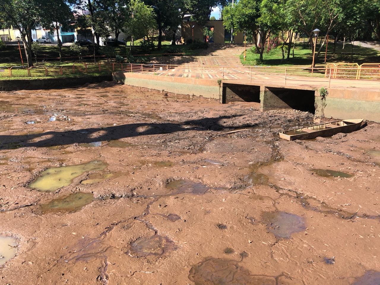 Parque do Bicão de São Carlos é fechado após barragem romper 