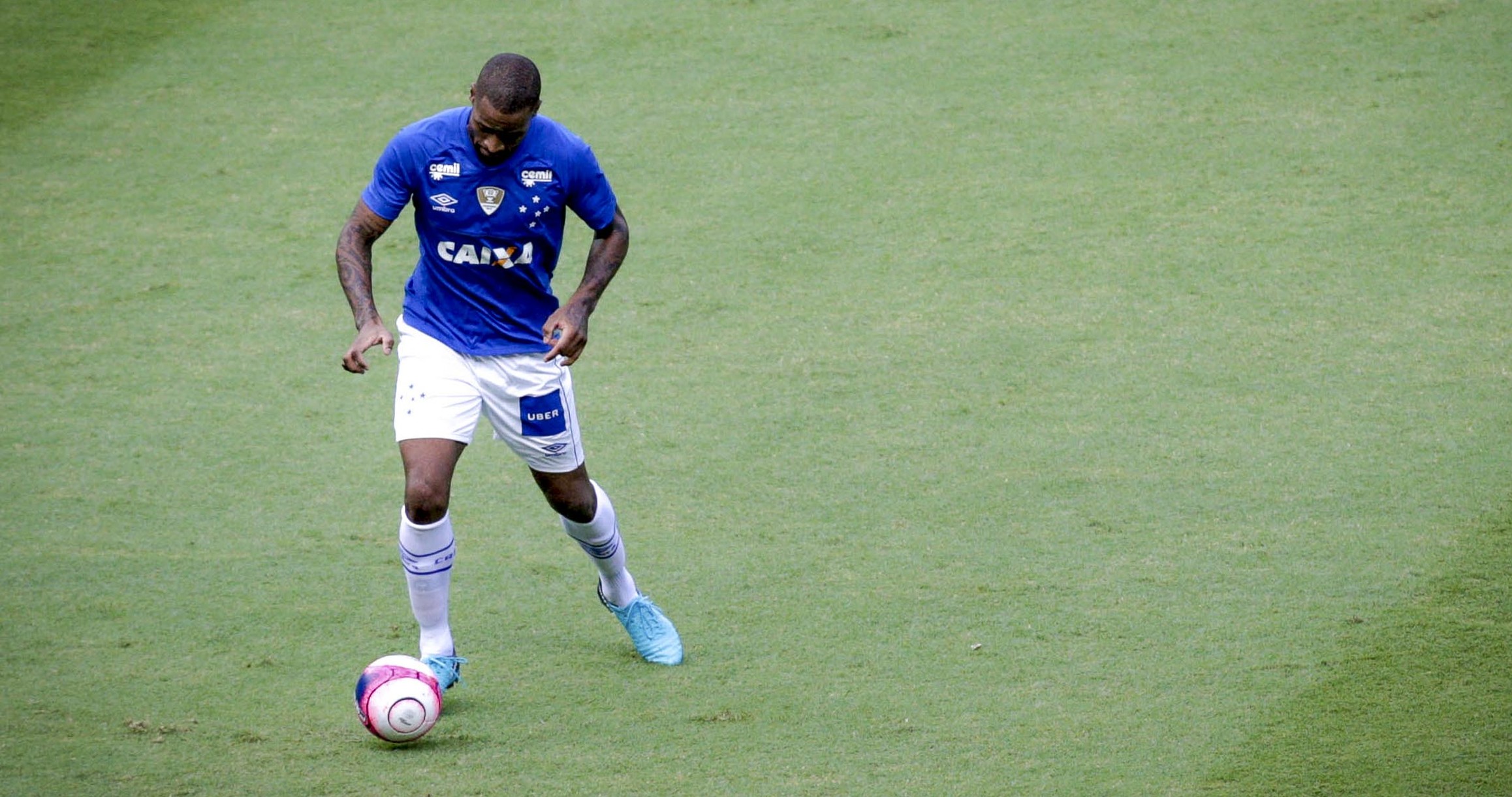 Retorno do Mito: Dedé volta pela 1ª vez a São Januário e garante vibração em gol