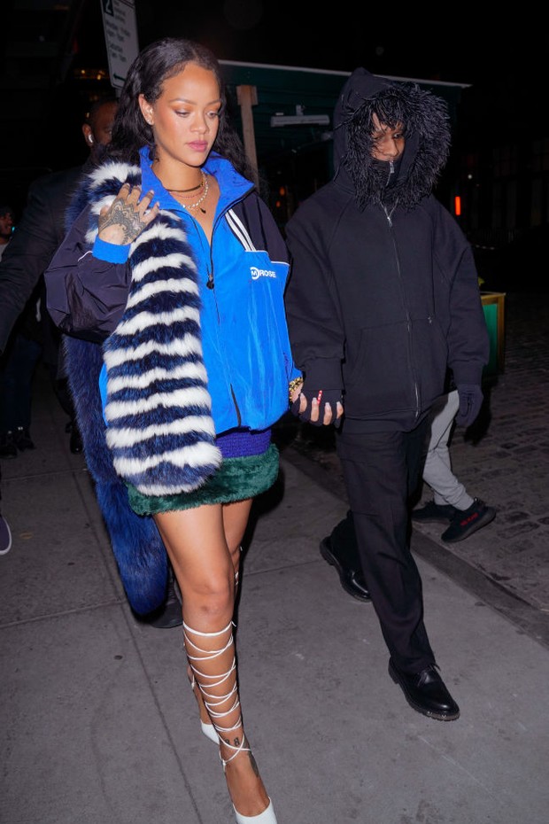 NEW YORK, NEW YORK - JANUARY 27: Rihanna and A$AP Rocky depart Pastis Restaurant on January 28, 2022 in New York City. (Photo by Gotham/GC Images) (Foto: GC Images)