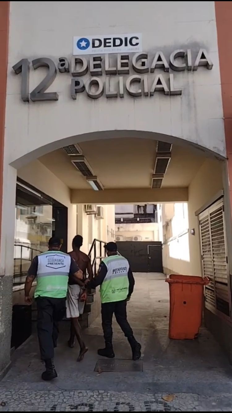 Jovem com 66 passagens pela polícia é preso no Flamengo, Zona Sul do Rio